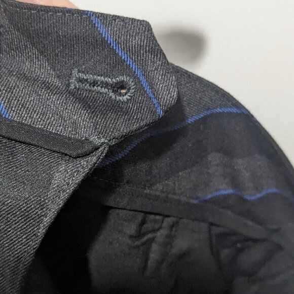 Kit and Ace | Walk the Line Bermuda shorts in West Coast Fit - Picture 9 of 11